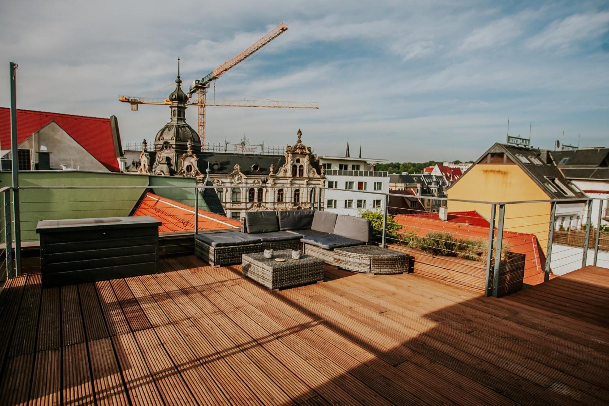 Traumhaftes Apartment Am Dom Mit Grosser Dachterrasse Zwickau Bagian luar foto