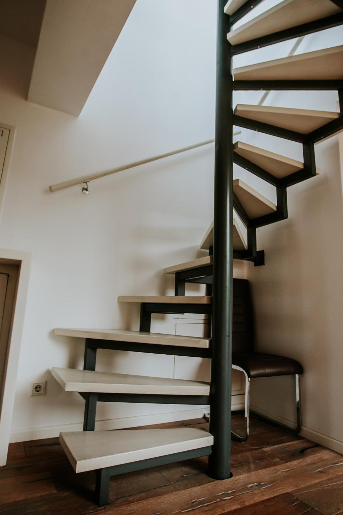 Traumhaftes Apartment Am Dom Mit Grosser Dachterrasse Zwickau Bagian luar foto